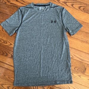 Under Armour Small Men's athletic t-shirt